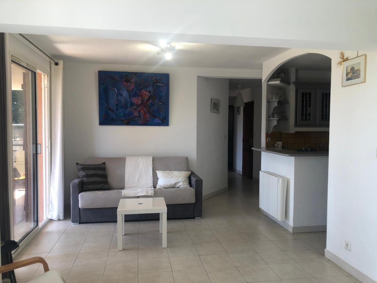 Appartement 60M2 - 2 Chambres A Une Minute Des Plages, Parking Prive Соссе-ле-Пен Екстер'єр фото