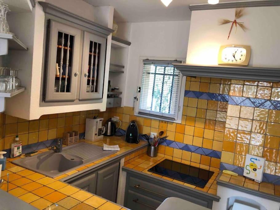Appartement 60M2 - 2 Chambres A Une Minute Des Plages, Parking Prive Соссе-ле-Пен Екстер'єр фото