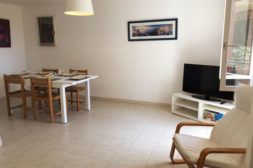 Appartement 60M2 - 2 Chambres A Une Minute Des Plages, Parking Prive Соссе-ле-Пен Екстер'єр фото